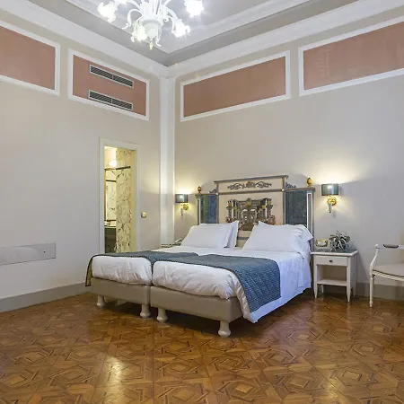 Отель Donatello 3*